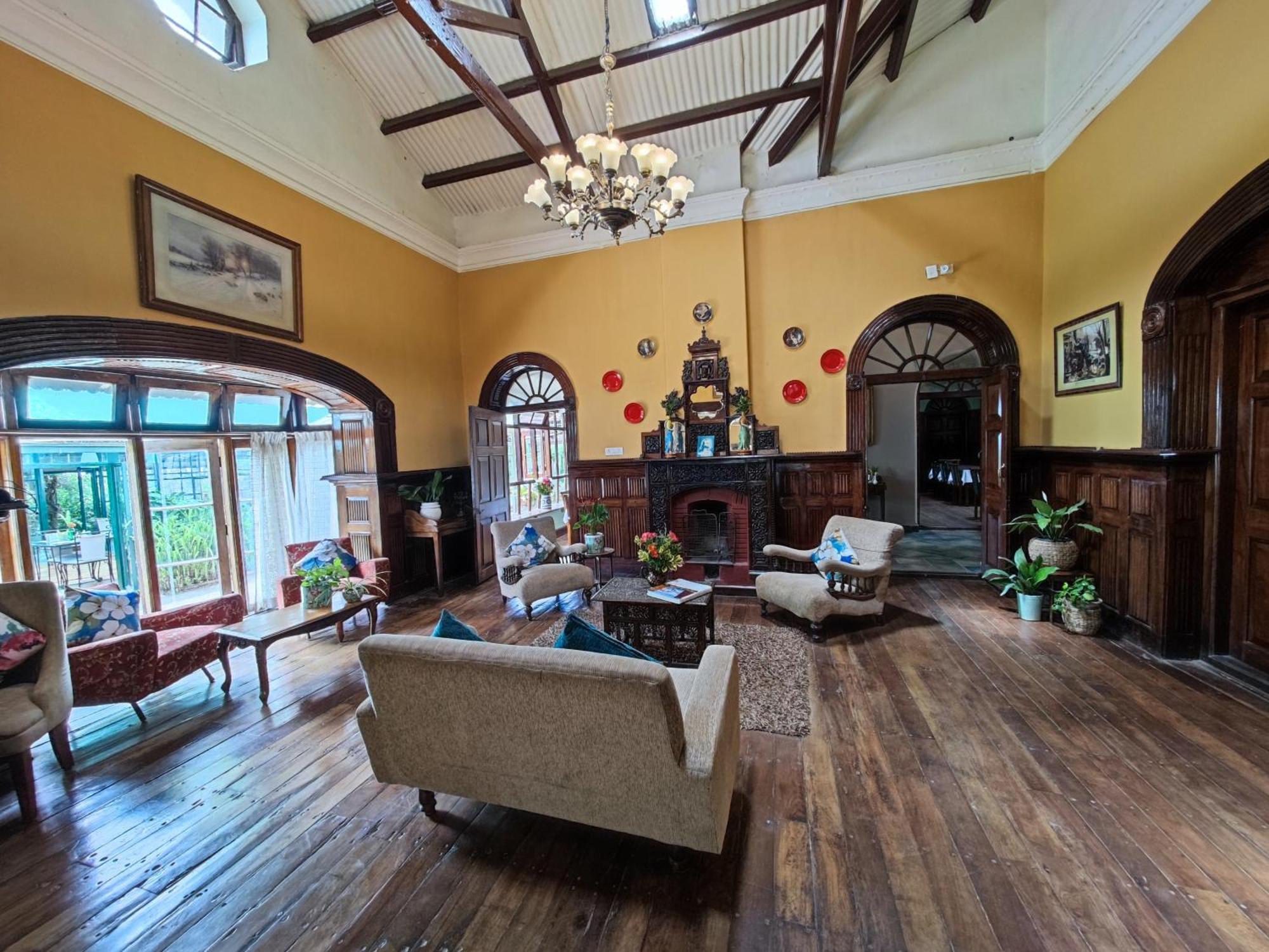 King'S Cliff Hotell Ooty Exteriör bild
